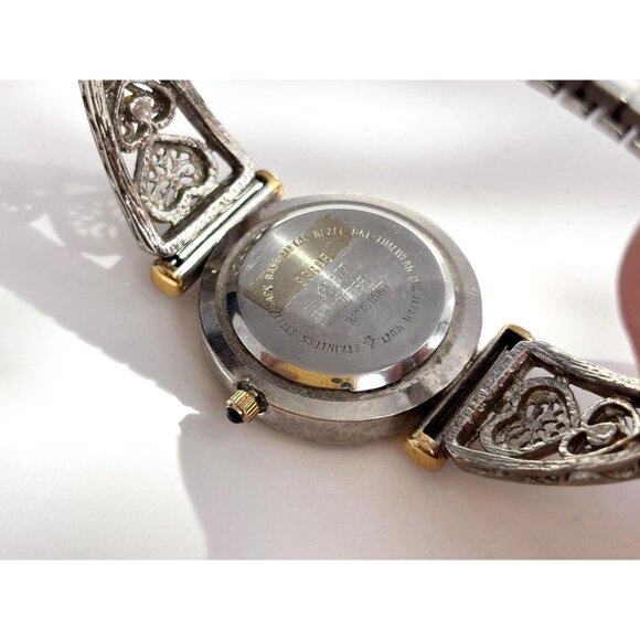 Wrangler Dual Toned Stretch Bracelet Ladies Vintage Wristwatch - 28mm - WORKS! - Picture 5 of 9